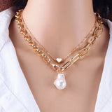Barouqe Pearl Necklace